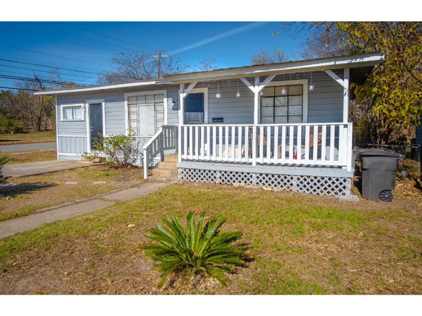 San Antonio House: 1003 Poinsettia