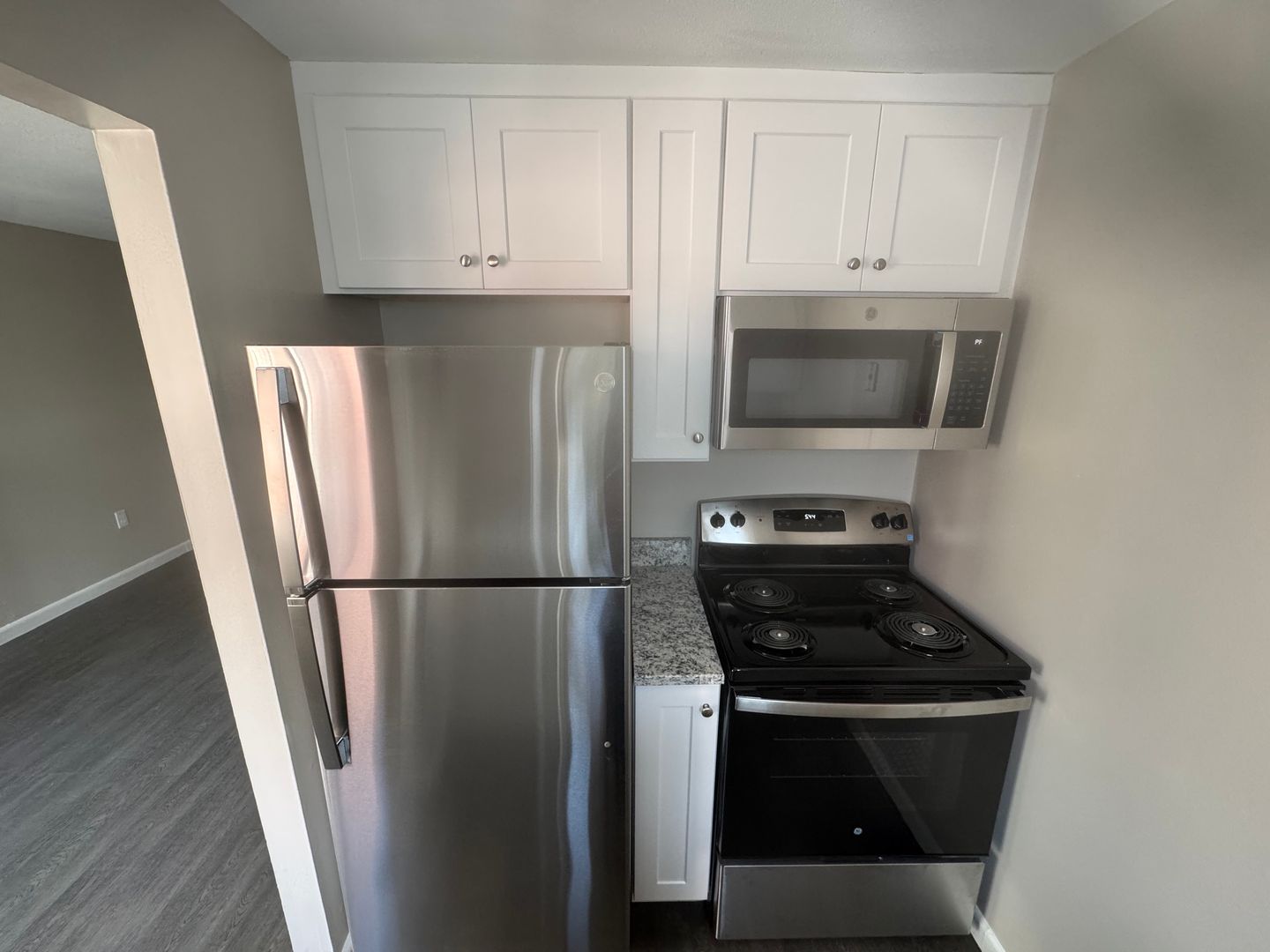 HARTFORD Apartment: 590 WETHERSFIELD AVE