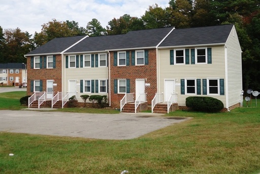 2 Bed 1.5 Bath Rental at 6500 Commons Dr., Prince George, VA – photo 1