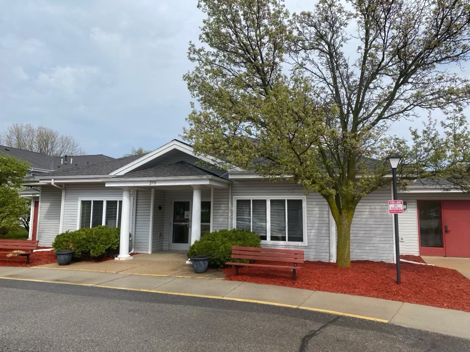 Jackson Apartment: 2771 Airport Road