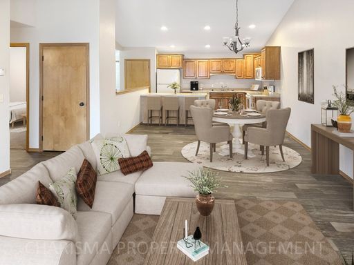4 BEDROOM, 2 BATH TOWN HOME, PET FRIENDLY, AMENITY FILLED, DOUBLE ATTACHED GARAGE!