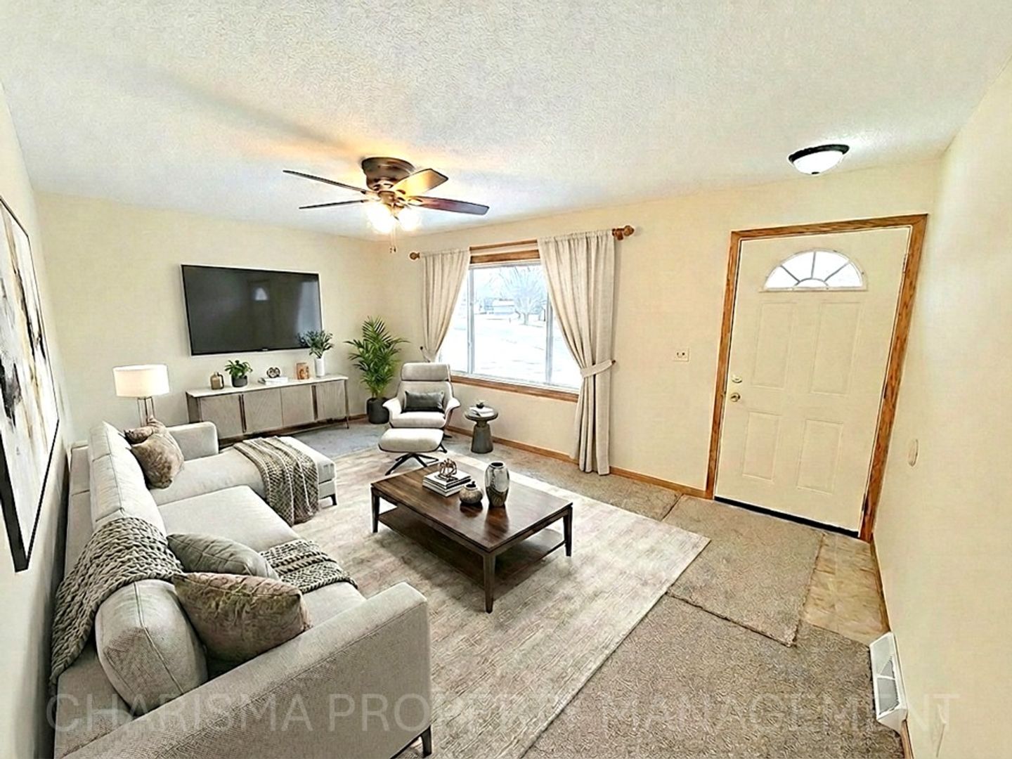 Sioux Falls House: 4229 W Mesa Pass