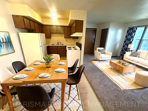 No Steps! 1 BD, 1 BA in Garretson! Parking Spot! Sitting Area!
