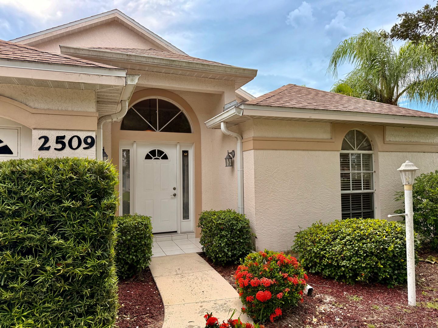 Ellenton House: 2509 6th Ct. E