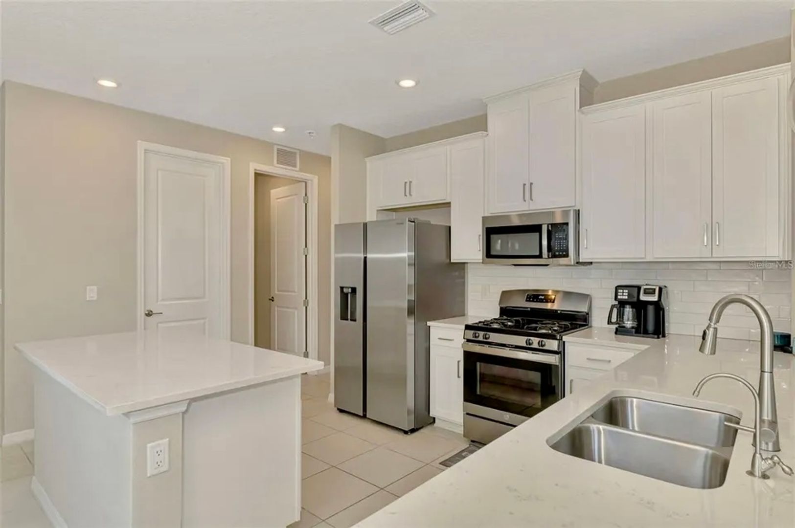 6310 Grandview Hill Ct 4 of 12