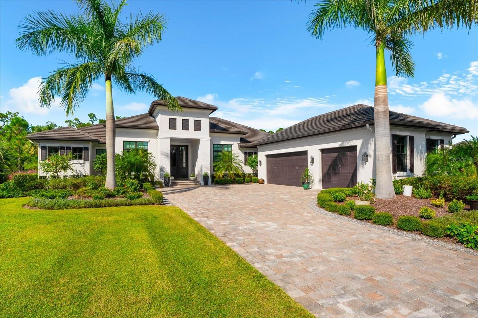 Bradenton House: 8407 Lindrick Ln