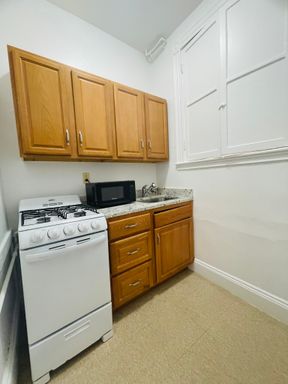 14 Palace Rd, 14P-4, Boston, MA 02115
