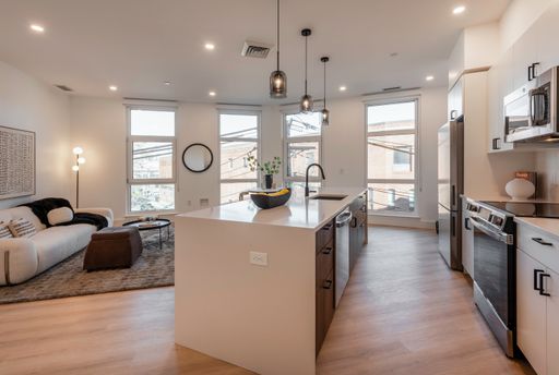 16 - 20 Medford St., 202, Somerville, MA 02134