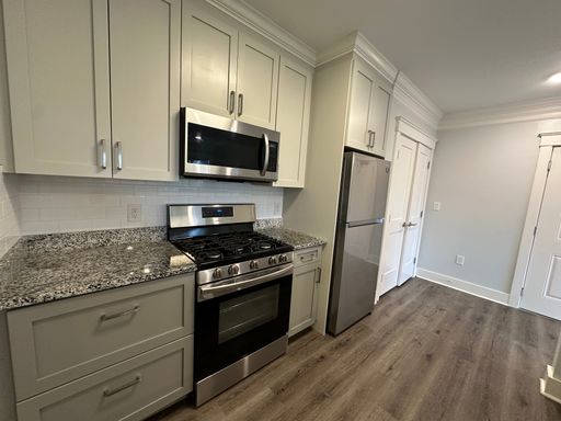 13-18 Hennery Way, Unit 18J, Medfield, MA 02052