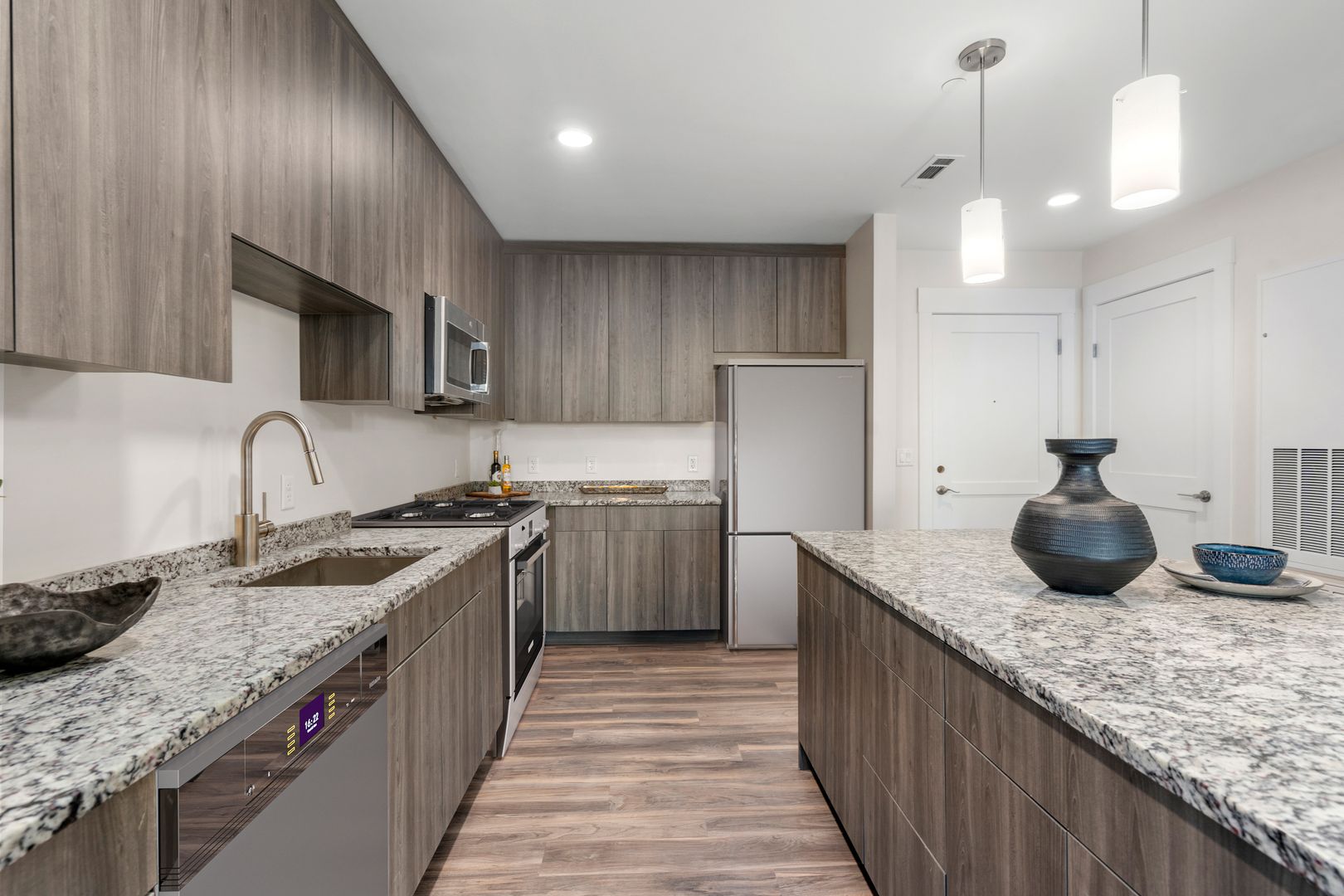 850 Falmouth Road, 105 MA 02601 - Photo 10