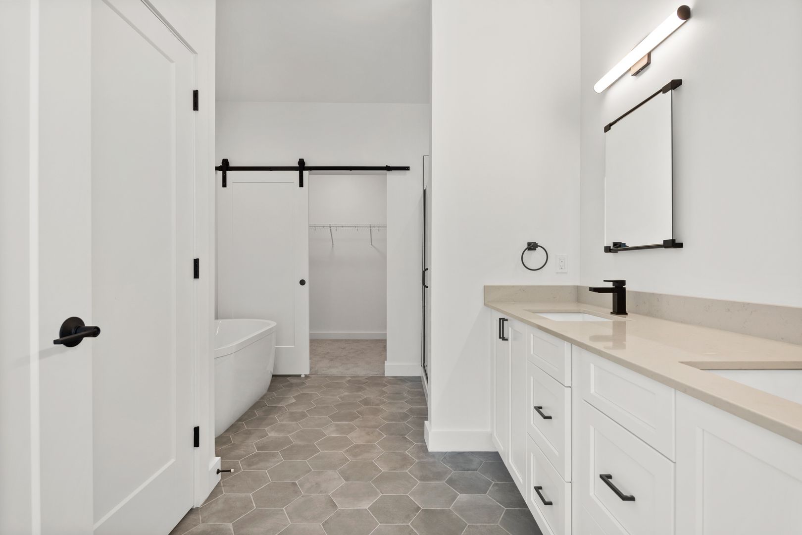 635 Main Street, TH 3 MA 01887-3215 - Photo 2