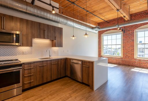 165 Thorndike St, 303, Lowell, MA 01852