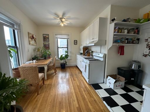 2 Inman Street, 9, Cambridge, MA 02138