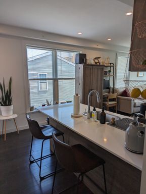 3383 Washington Street, 304, Jamaica Plain, MA 02130