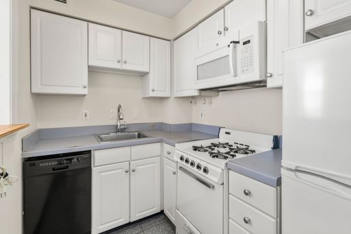 21 Bowdoin Street, 2C, Boston, MA 02114