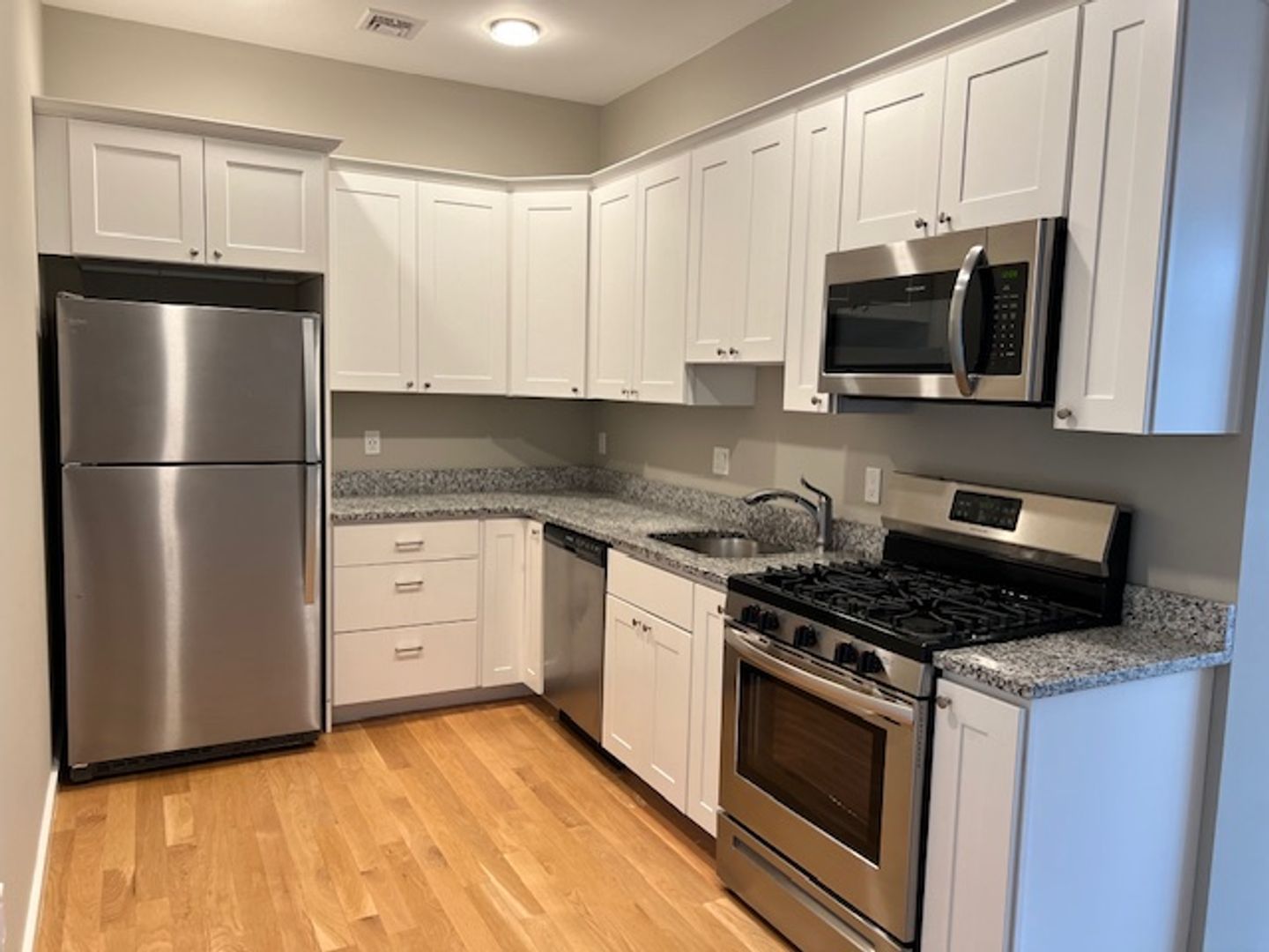 600 North Avenue  MA 01880 - Photo 1