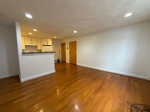 70 Lafayette Avenue, 5, Chelsea, MA 02150
