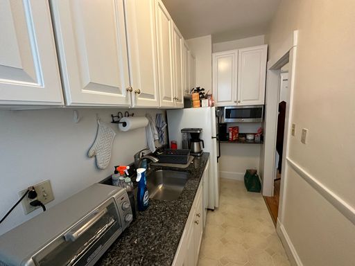 1648 Massachusetts Ave, 5, Cambridge, MA 02138