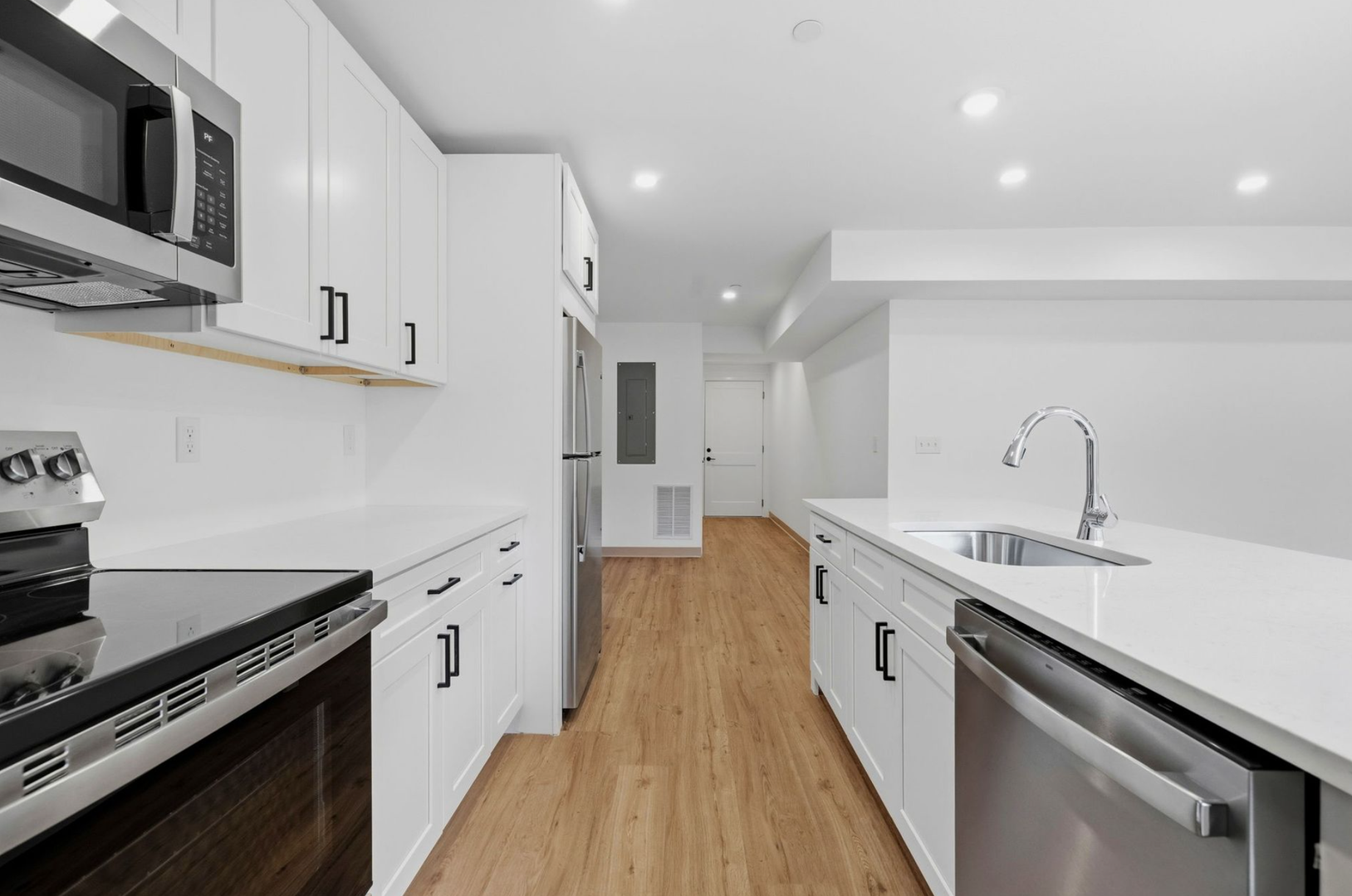 Natick Apartment: 26 Union Street