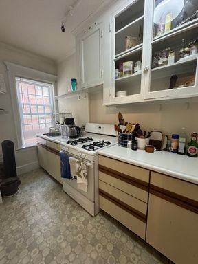 1277 Commonwealth Ave, 212, Boston, MA 02134