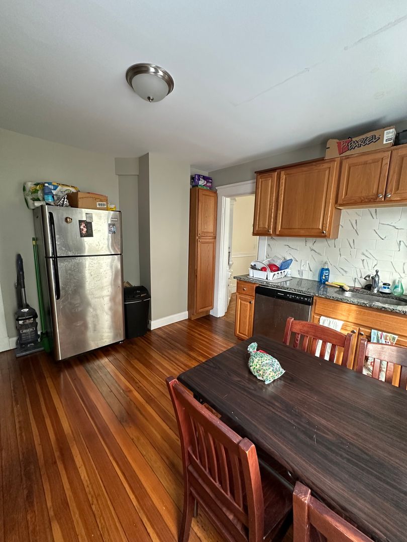 R - 42-44 Whitman Street - 1A Somerville MA 02144 - Photo 9