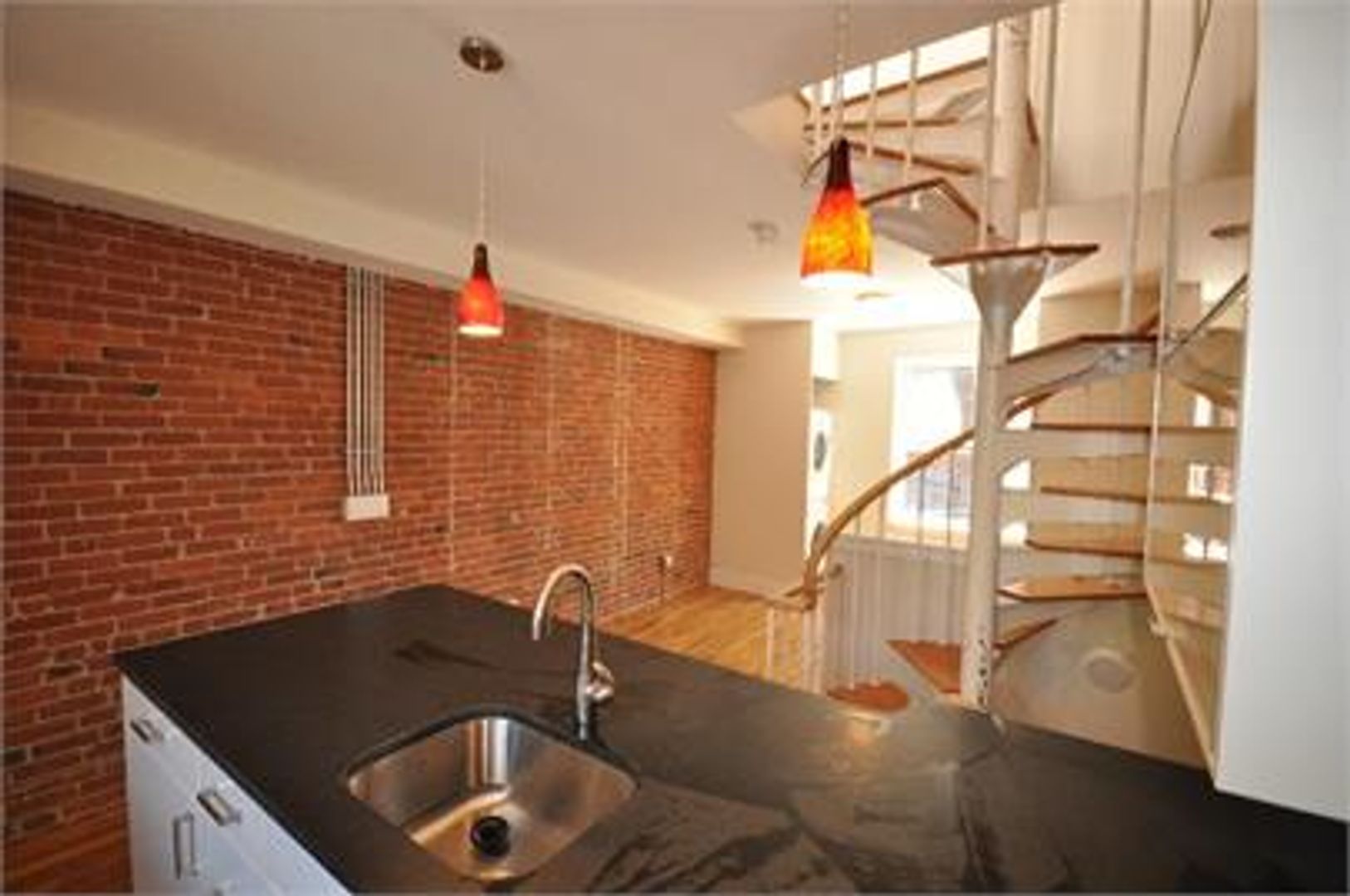 26 Sussex St MA 02120 - Photo 4