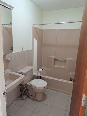 569 Somerville Avenue, 5, Somerville, MA 02143