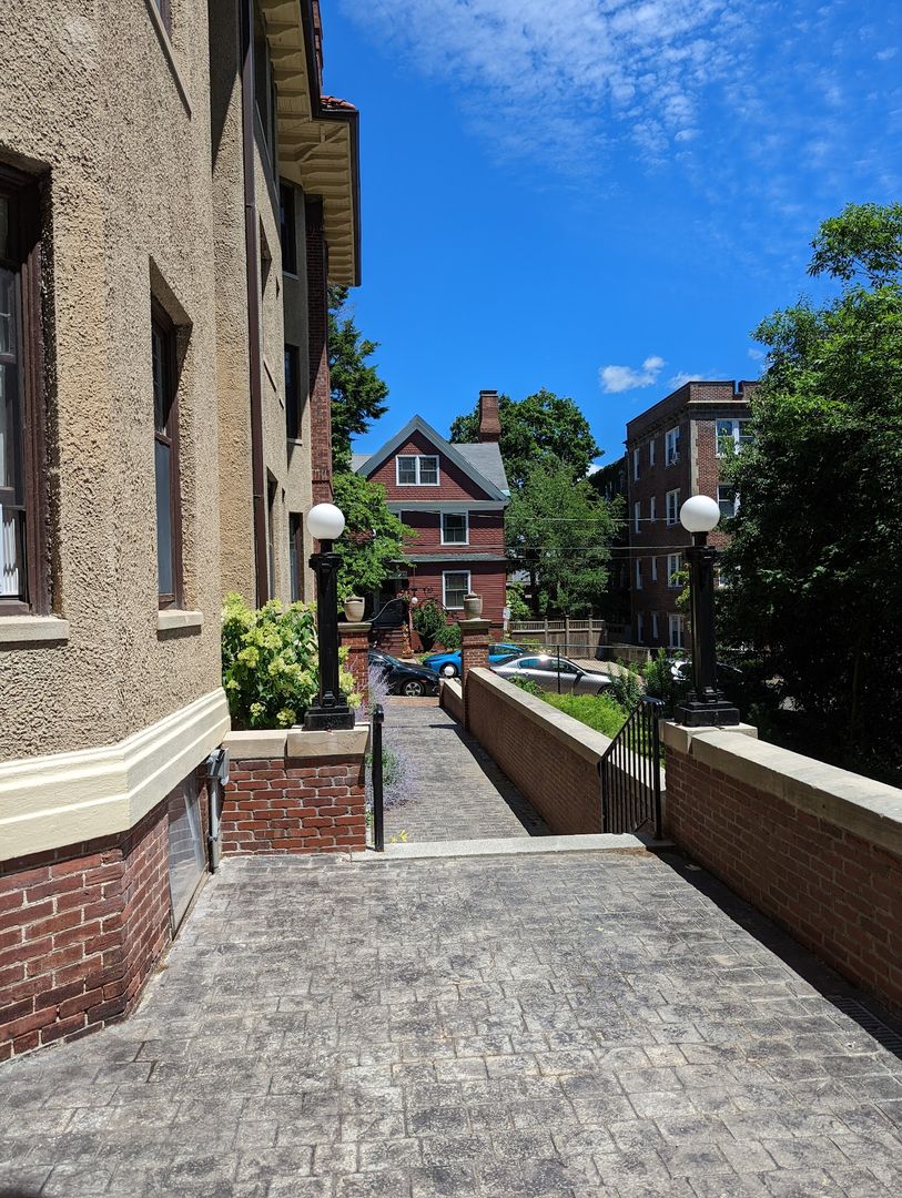 19 Agassiz Street - 5 MA 02140 - Photo 5