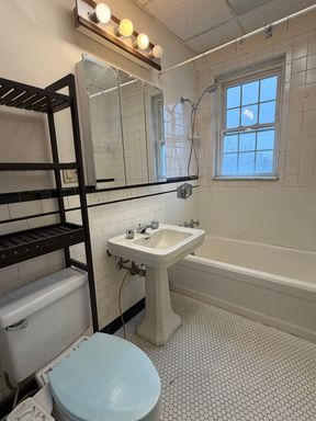 1277 Commonwealth Ave, 401, Boston, MA 02134