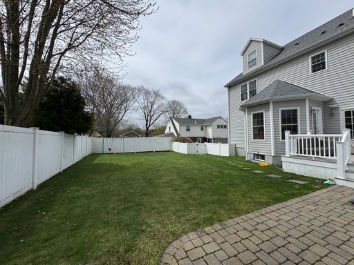 43 Canterbury Road, Waltham, MA 02453