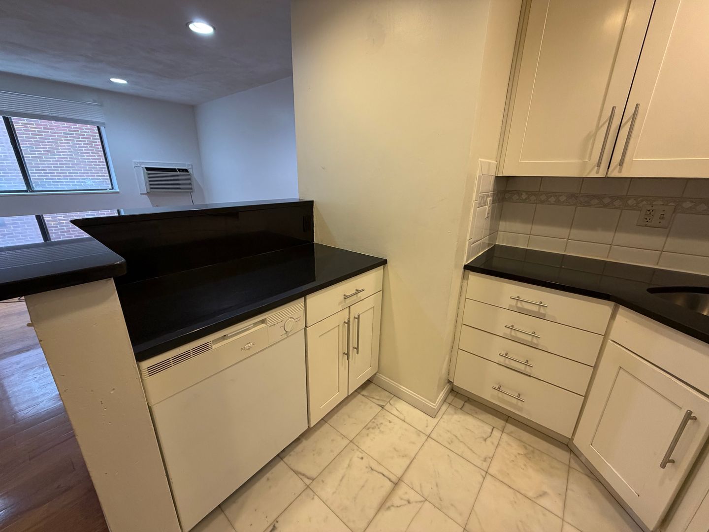 Chelsea Apartment: 70 Lafayette Ave