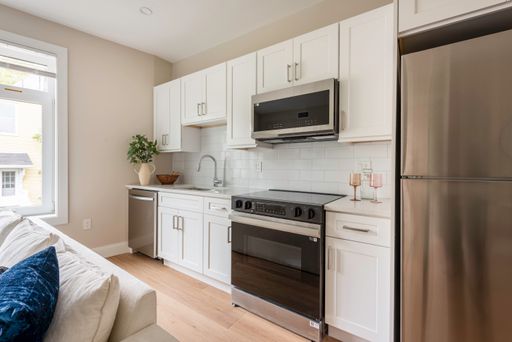 394 McGrath Hwy, Unit 205, Somerville, MA 02143