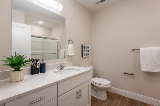 936 Brush Hill Rd, Unit 204, Milton, MA 02186