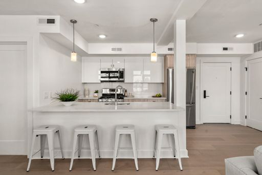 917 Bennington St, 301, East Boston, MA 02128