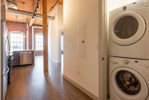 165 Thorndike St, 303, Lowell, MA 01852