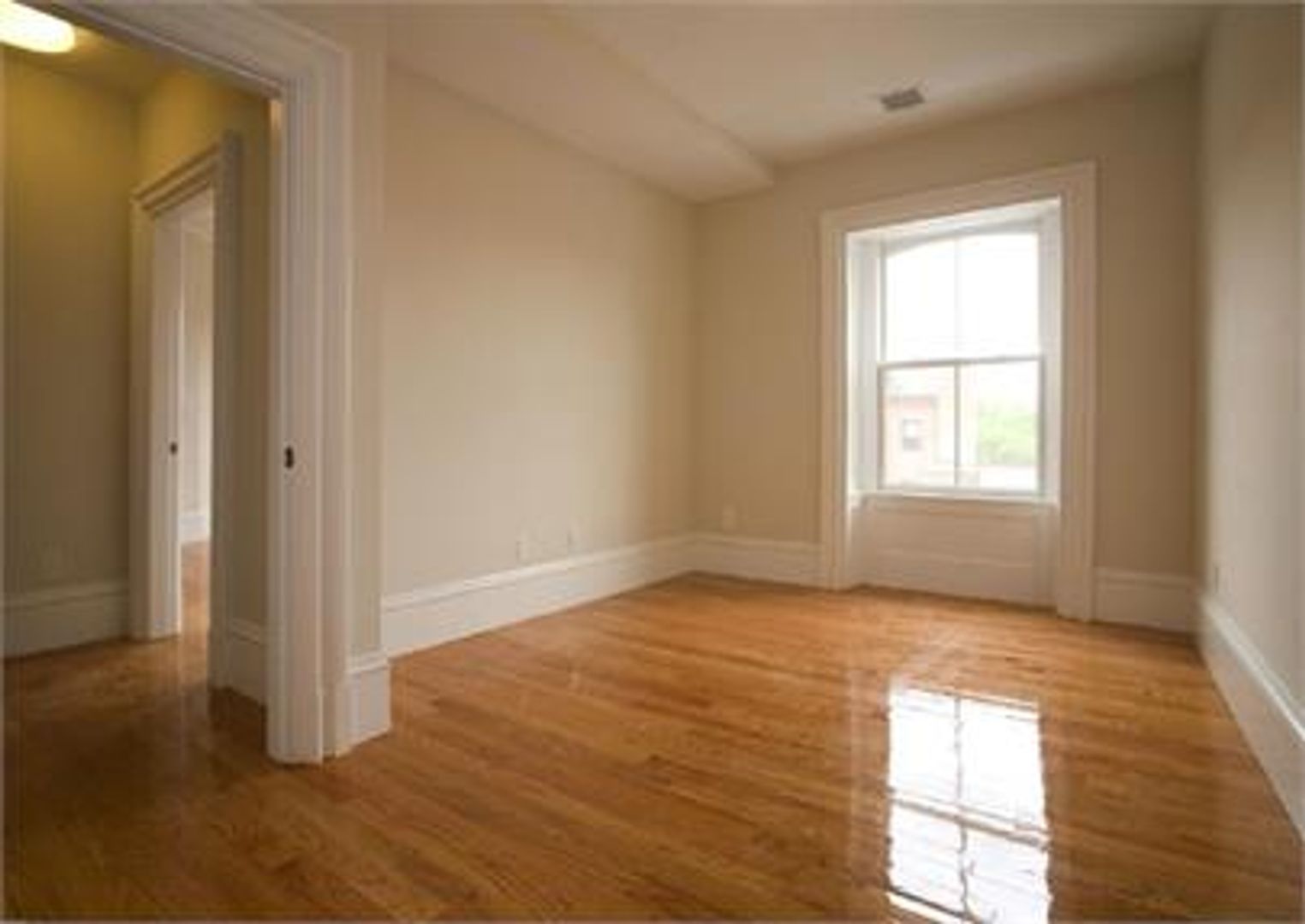 656 Massachusetts Ave - 5 MA 02118 - Photo 4