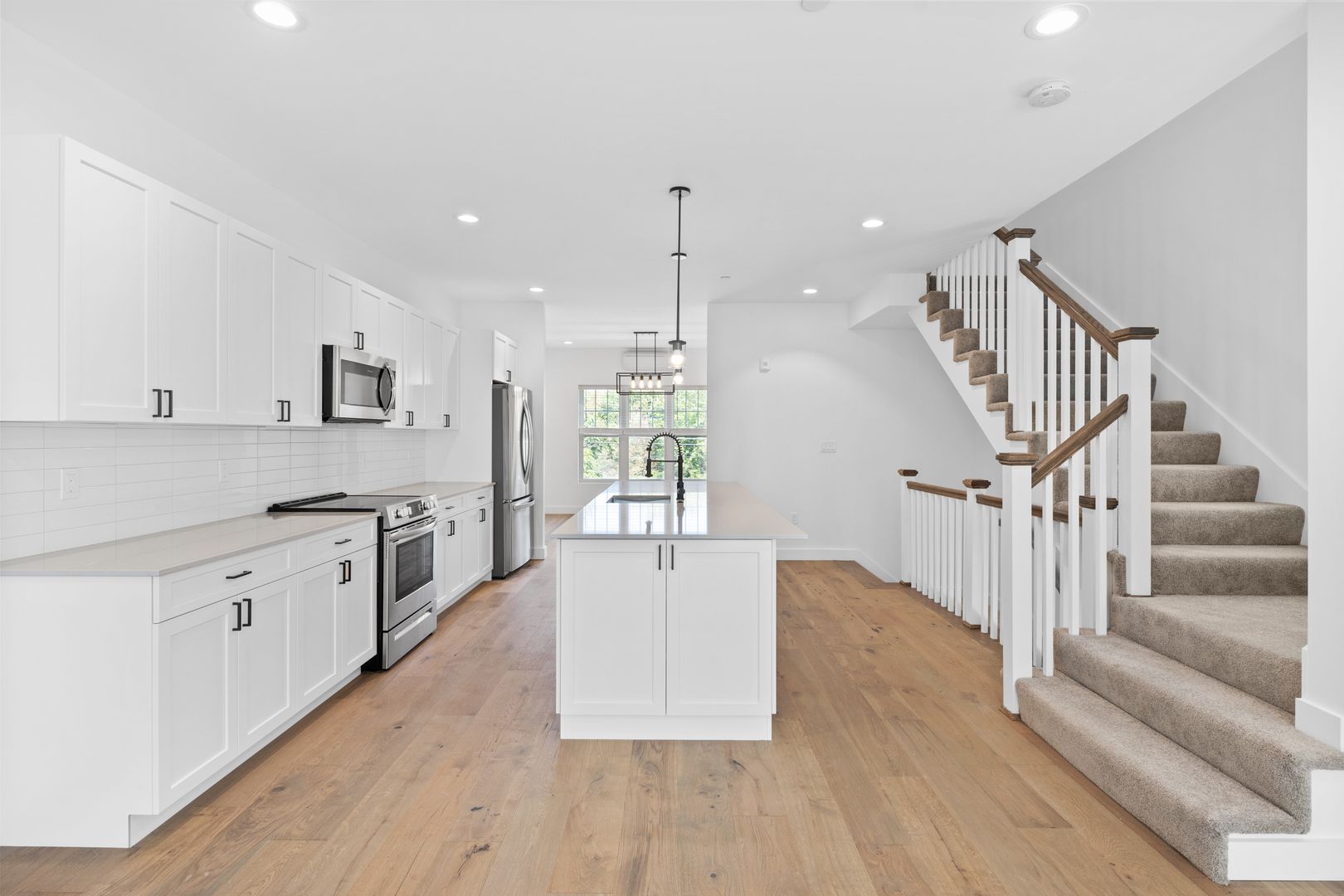 635 Main Street, TH 3 MA 01887-3215 - Photo 3