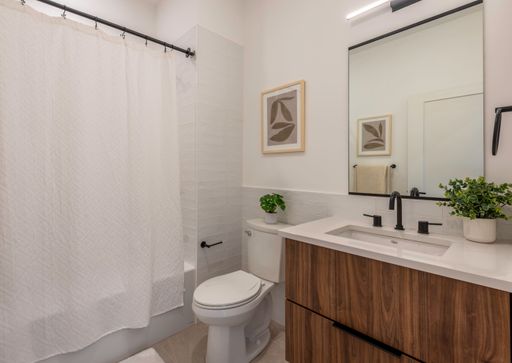 16 - 20 Medford St., 212, Somerville, MA 02134