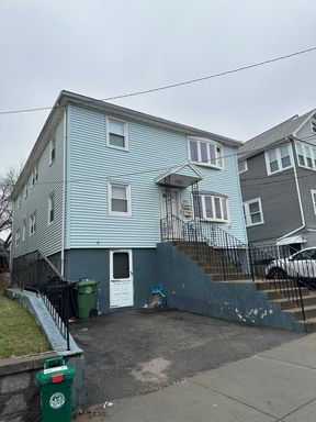 28 Olcott Street, 2, Watertown, MA 2472