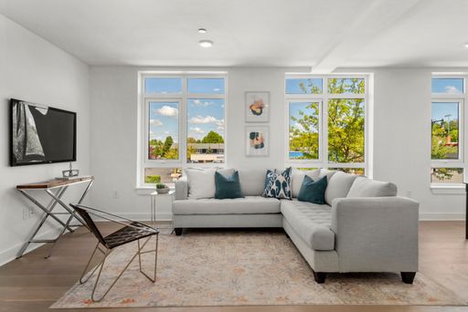 917 Bennington St, 211, East Boston, MA 02128