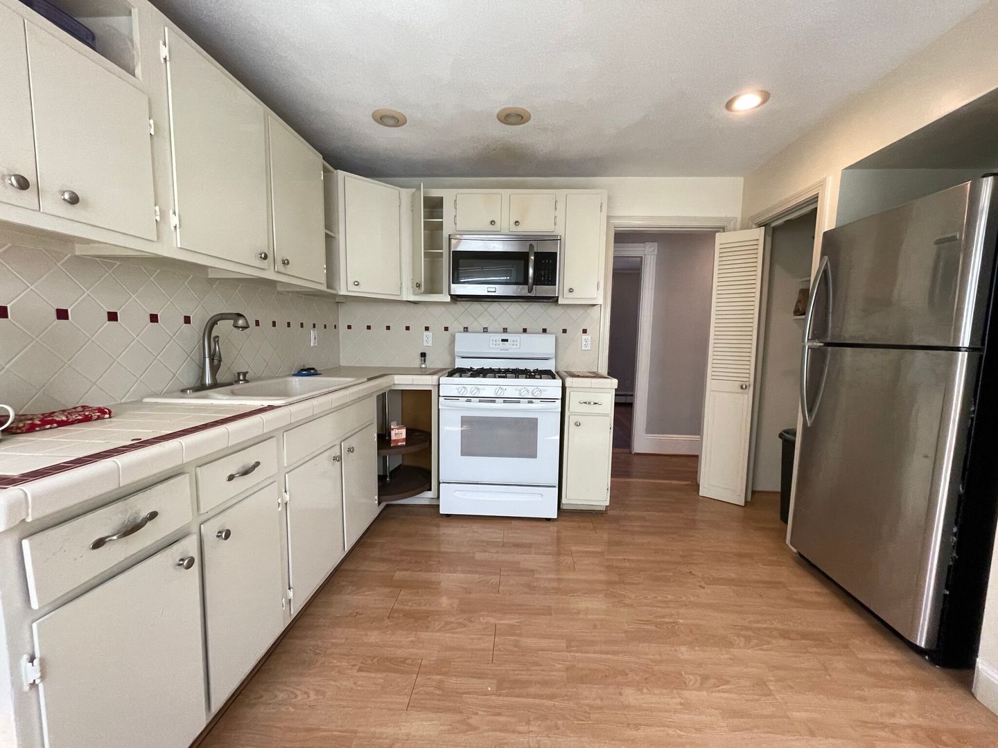 31 Wheatland Street, Apt 1 Somerville MA 02145 - Photo 4