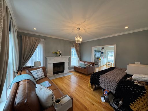 43 Canterbury Road, Waltham, MA 02453