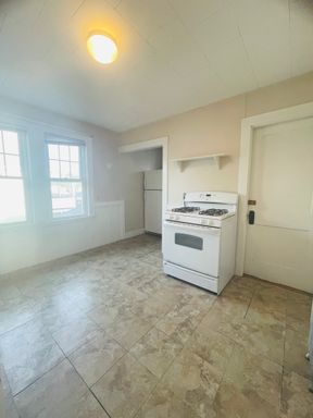 16 Templeton Parkway - 2, 2, Watertown, MA 02472