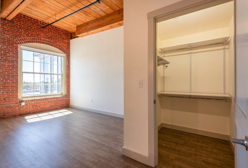 165 Thorndike St, 506, Lowell, MA 01852