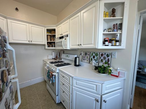 2 Inman Street, 6, Cambridge, MA 02138