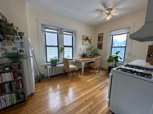 2 Inman Street, 9, Cambridge, MA 02138