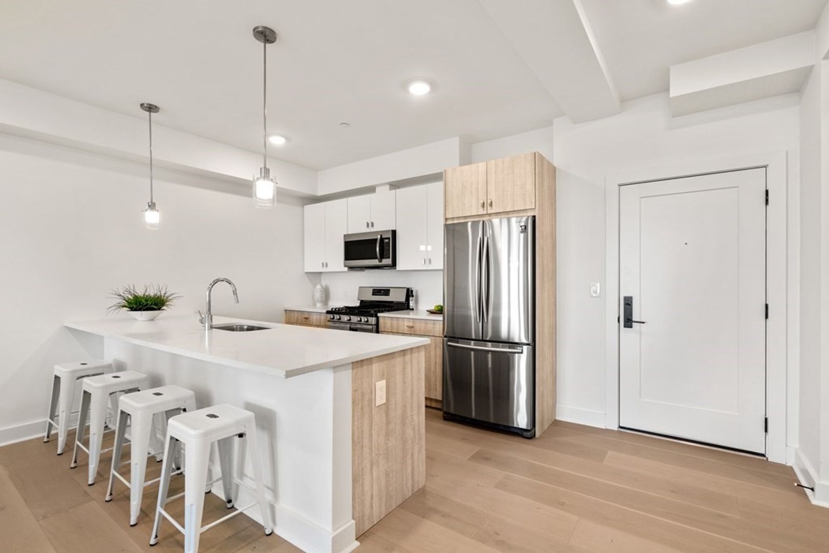 East Boston Apartment: 917 Bennington St