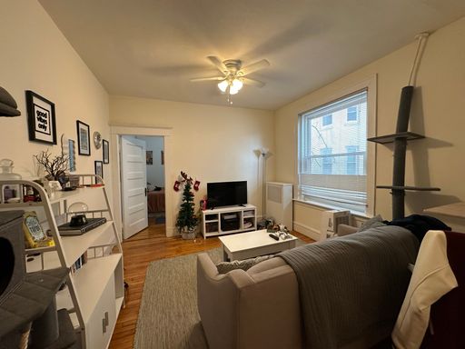 1648 Massachusetts Ave, 25, Cambridge, MA 02138