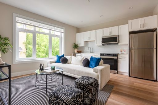 394 McGrath Hwy, Unit 205, Somerville, MA 02143