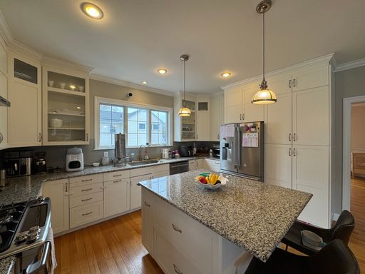 43 Canterbury Road, Waltham, MA 02453